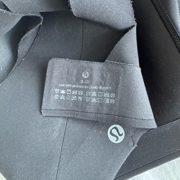 Lululemon Black Cross-Back Sports Bra - Picture 3 of 5